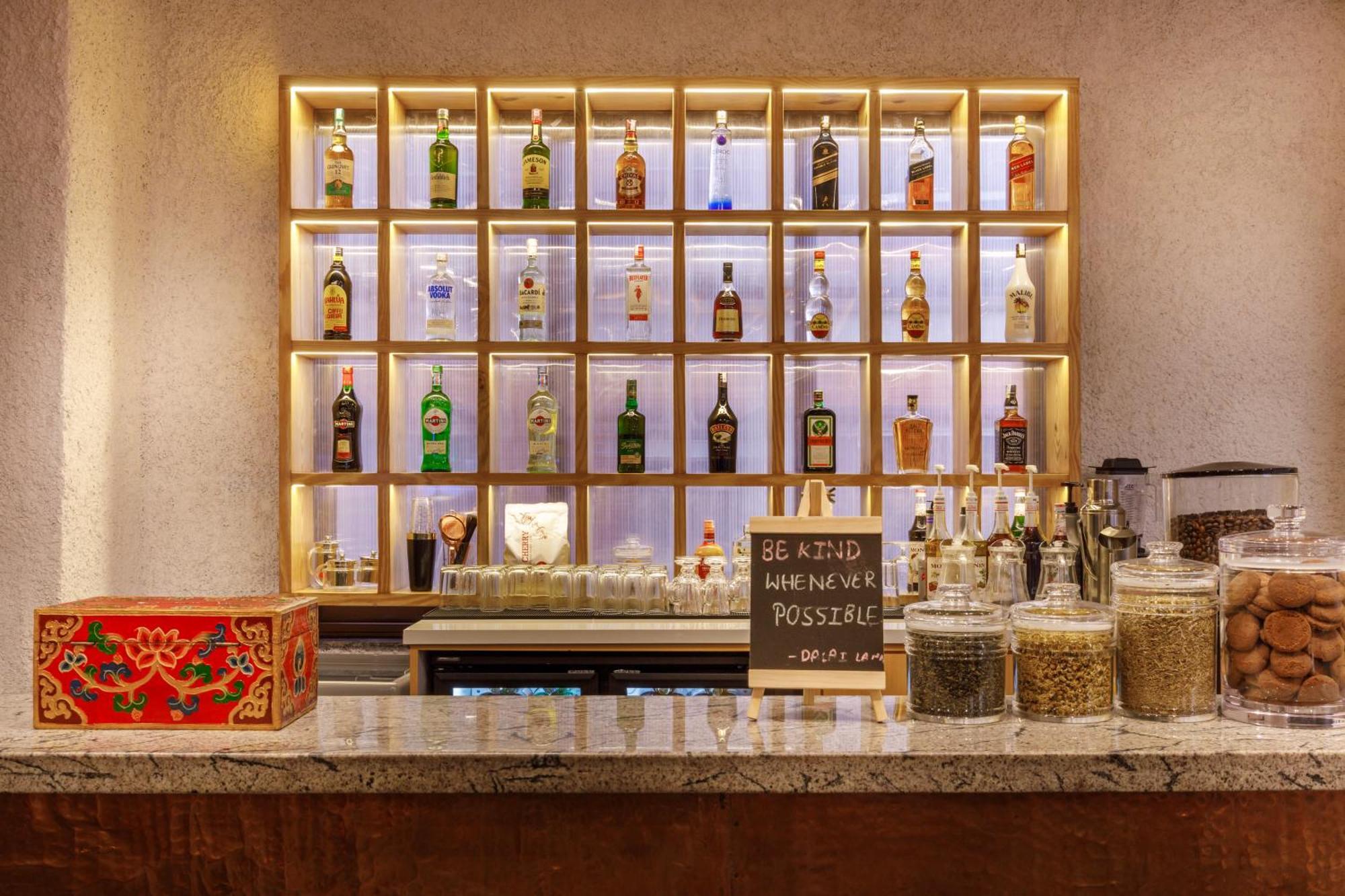 Atisha Hotel Катманду Экстерьер фото