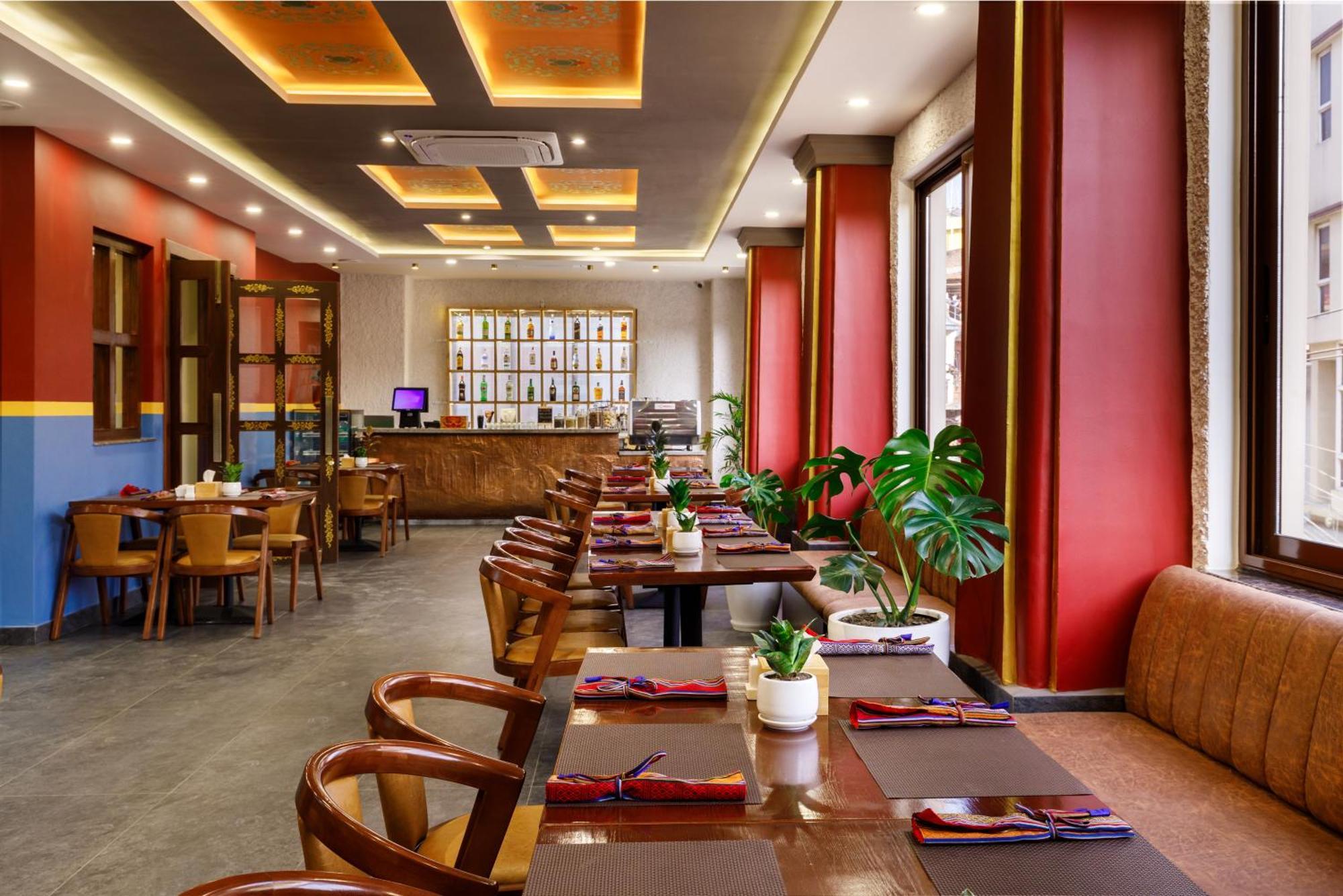Atisha Hotel Катманду Экстерьер фото
